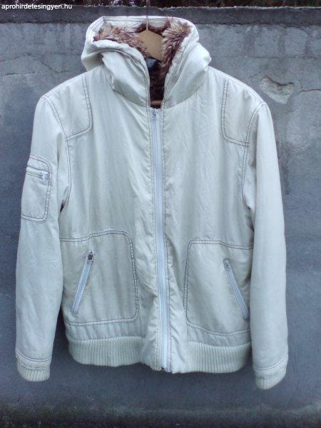 SMOG Krémszínű kapucnis műszőrmével bélelt dzseki S méret