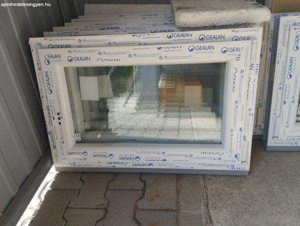90 x 60 bukó-nyíló műanyag ablak