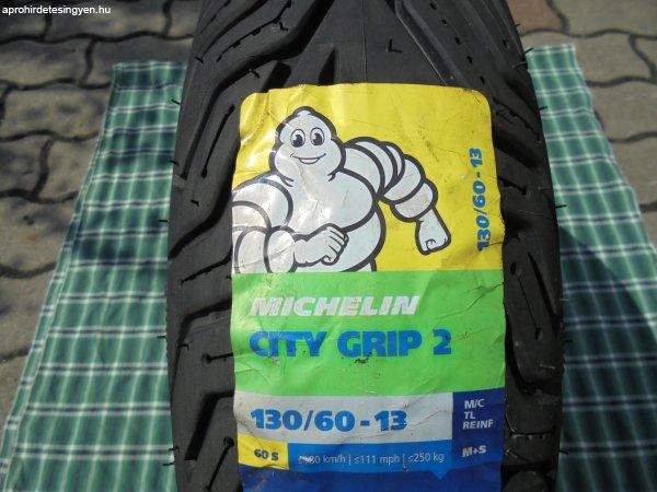 Új 130/60 R 13-as 2022-es Michelin motorgumi eladó