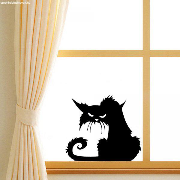 Fekete macska falmatrica