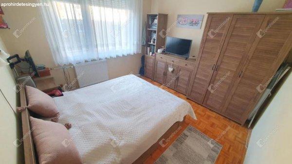 Bulgárföldön panorámás, 51 m2-es, felújított, 2 szobás panel lakás vár
Önre! - Miskolc