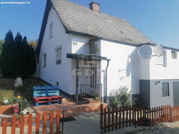 Eladó családi ház Szombathely, 	Ausztria
