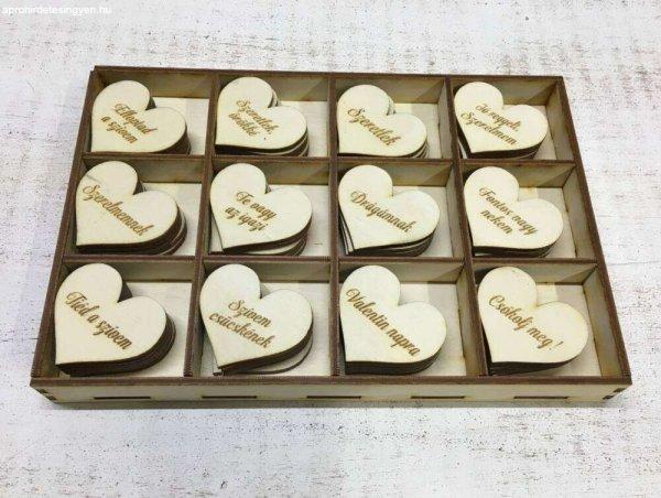 Natúr fa - Doboz gravírozott szívekkel  60db szív/csomag
