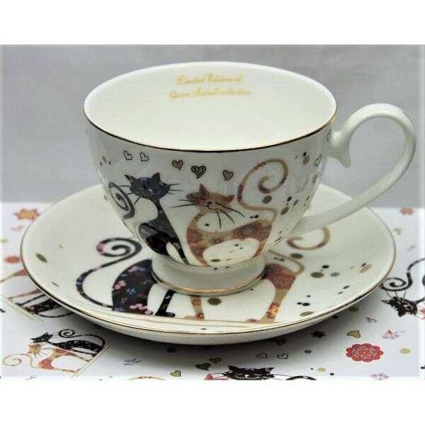 Fekete-arany cicás porcelán teáscsésze aljjal készlet 250 ml - 2 személyes