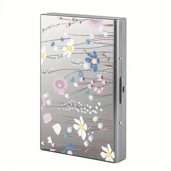 Női fém mini bankkártya tartó tárca, RFID blokkolós, 8 fakkos, ezüst
színű,szép pasztel színű virágokkal, 9,7 x 6,7 cm