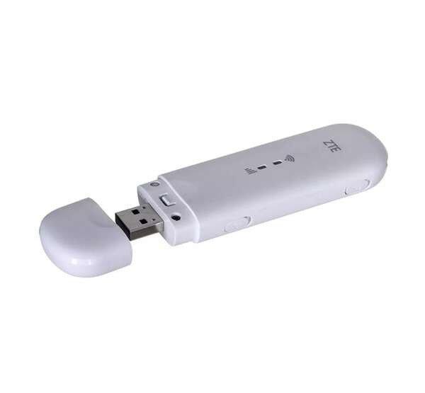ZTE MF79U hordozható USB modem / USB Stick (HOTSPOT, 150 Mbps, 4G LTE, microSD
kártyaolvasó) FEHÉR