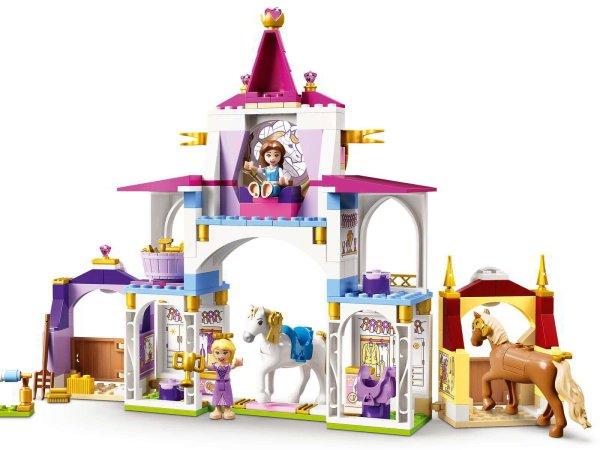LEGO® Disney Princess - Belle és Aranyhaj királyi istállói