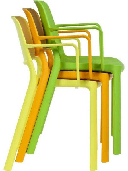 PIXEL BR - strapabíró karfás műanyag szék beltérre és kültérre,
sokféle színben és rakásolható kivitelben