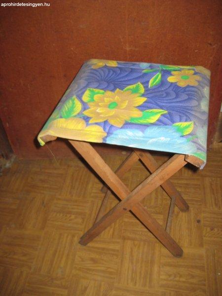 Összecsukható szék
