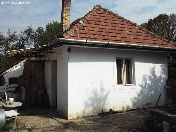12 km-re Miskolctól 52 m2-es felújítandó családi ház eladó