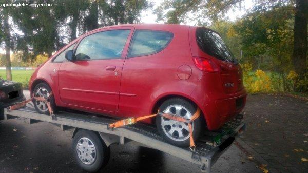 2006 Mitsubishi colt belseje,karosszéria elemek eladó