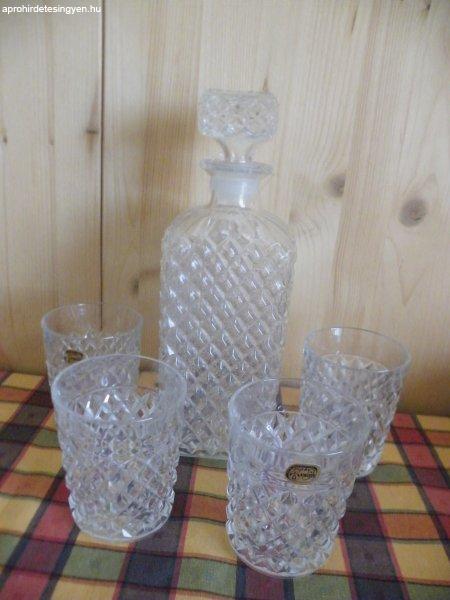 Régi Bohémia kristály konyakos üveg tetővel, 4 pohárra