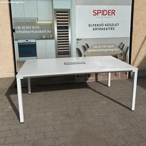 Steelcase tárgyalóasztal, fehér 180x100 cm, használt