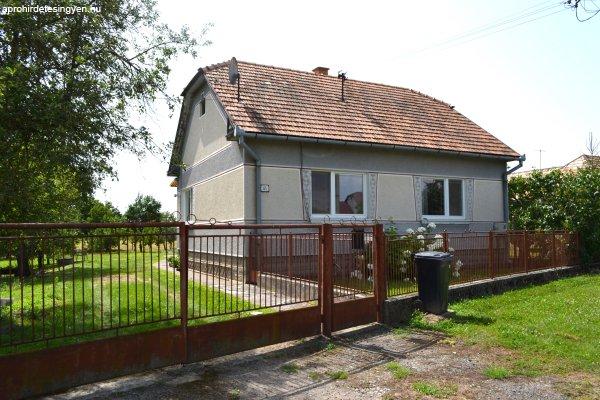 Tágas családi ház eladó - Ipolykeszi, Szlovákia