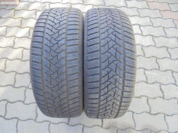 Újszerű 205/55 R 16-os Dunlop téli gumi pár eladó