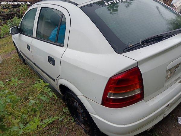 Opel Astra G 1.4 bontásra egyben elado