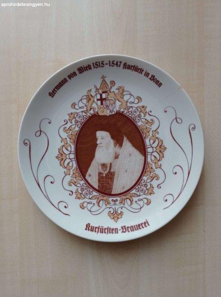 Hermann von Wied Rastal porcelán fali tányér