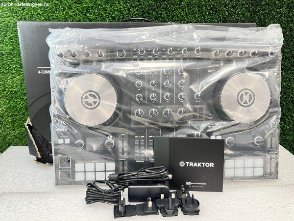 Traktor Kontrol S4 MK3 DJ Controller