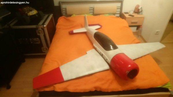 RC YAK-54 távirányítós repülő modell 1800mm