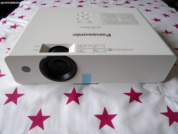 Panasonic PT-LW376 projector