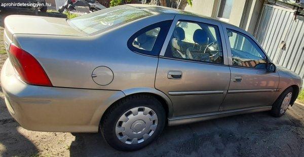 Eladó B-vectra
