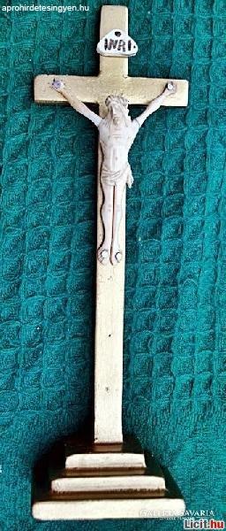 18.) Antik, CSONT Jézus Krisztus 8.5 cm, 25 cm-es aranyozo