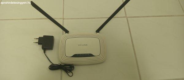 Tp link router  TL-WRS 41 N típusú.    300 Mbps sebesség