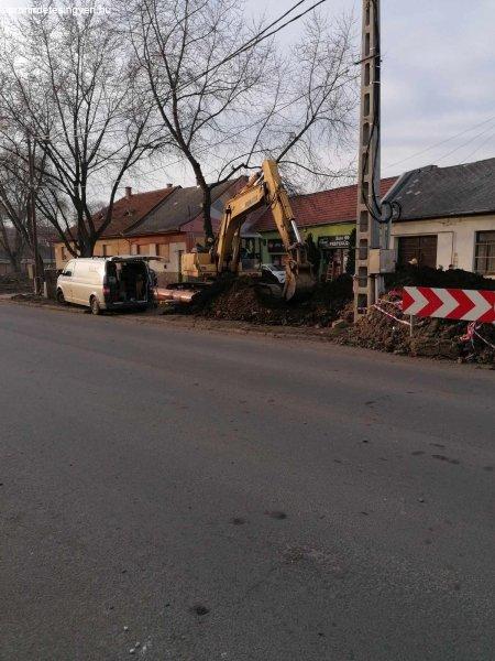 Szennyvízcsatorna csöszerelö