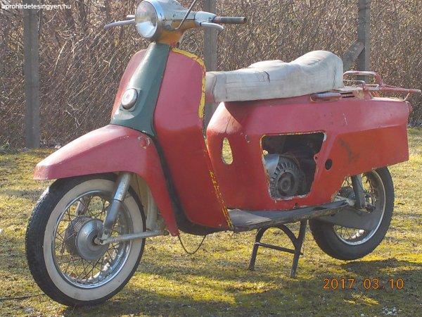 Puch R 50,1965-ős évjáratú hiányos oldtimer kismotor el