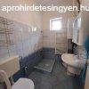 Monor kzpontban 2 lakrszbl ll, feljtott csal