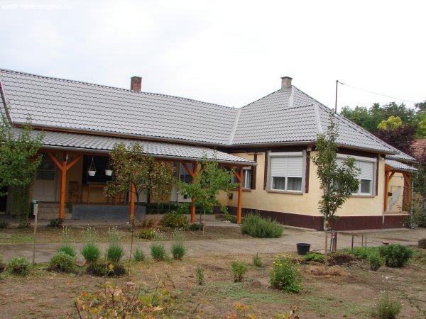 Dávodon családi ház eladó