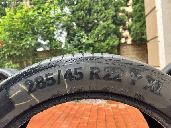 285/45 R22