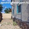 Monor kzpontban 85 m2 teljesen feljtott trsashzi l