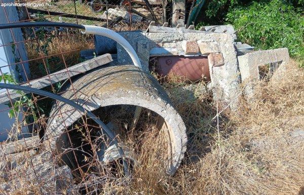 Beton, ingyen elvihető.
