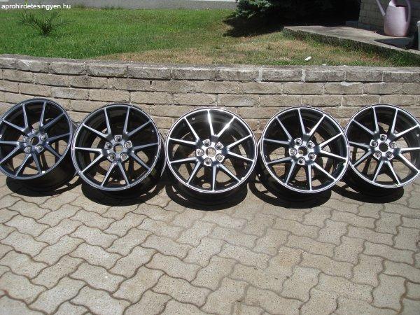Tesla Model 3 18-as Alukerék 1044261-00-A 18X8,5Jx ET40