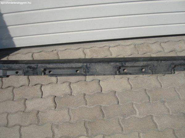 Toyota Corolla VERSO jobb küszöbborítás 75850-0F010 2009