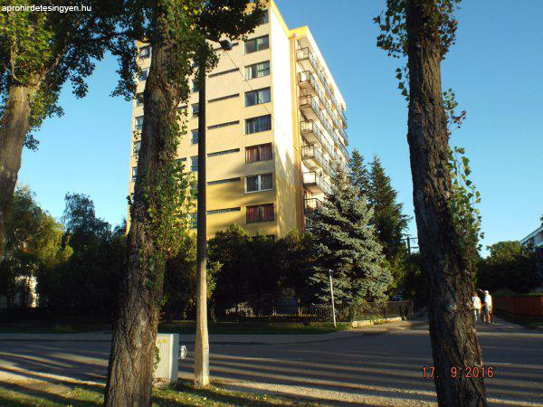 Kiado 1 szobás lakás Balatonlellén 50 m-re a Napfény strand