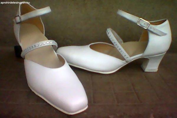 Női esküvői cipő 3. 37-41-es méretig