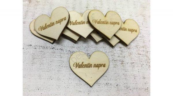 Fa szív "Valentin napra" felirattal 4 cm