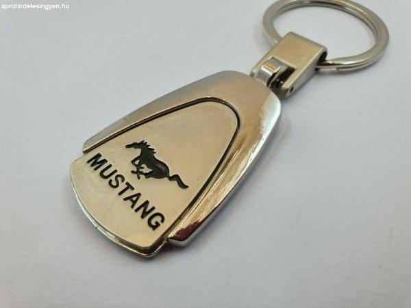 Ford Mustang Metál Autós Kulcstartó
