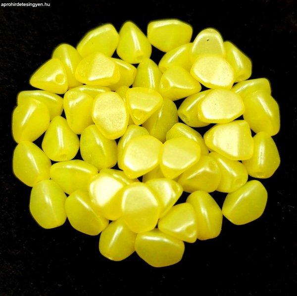 Cseh préselt Pinch gyöngy - Pearl Shine Lemon - 5x3mm