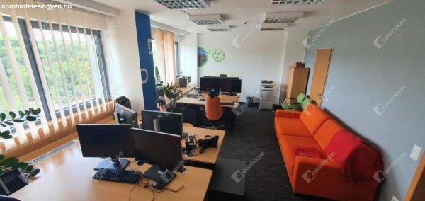 Miskolc-Egyetemvárosban különböző méretű felújított, panorámás
irodák kiadók