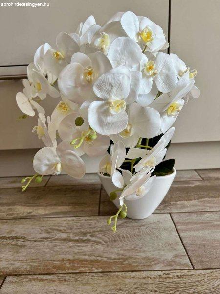 Ovál kaspós 4 virágos orchidea dekor 
