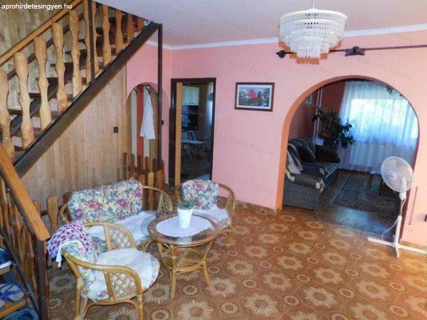 Eladó kiváló állapotú kaposvári családi ház - Kaposvár