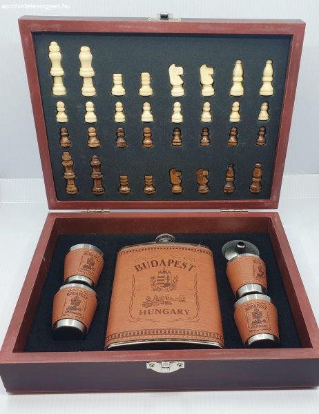 Flaska szett - Címer és Parlament motívummal, sakk készlettel