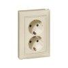 Legrand Valena 2x2P+F dugalj gyermekvdelemmel elefntcsont
