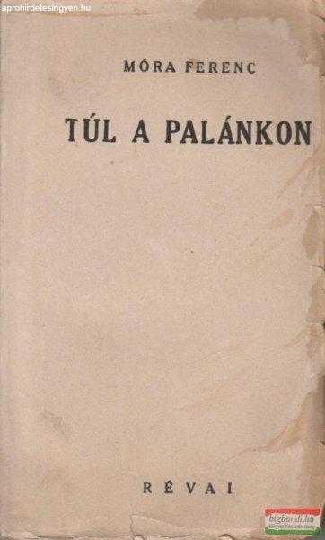 Túl a palánkon