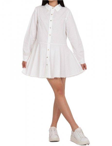Fehér inges mini ruha csipkével a szoknyán
