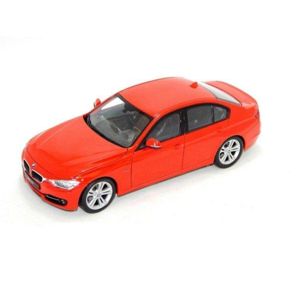 BMW 335i piros modell autó 1:18