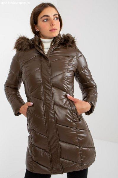 Fényes steppelt kabát modell 89879 barna